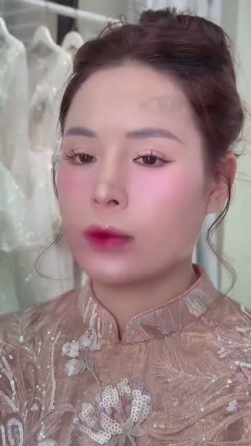 Biến hình — trước và sau khi makeup